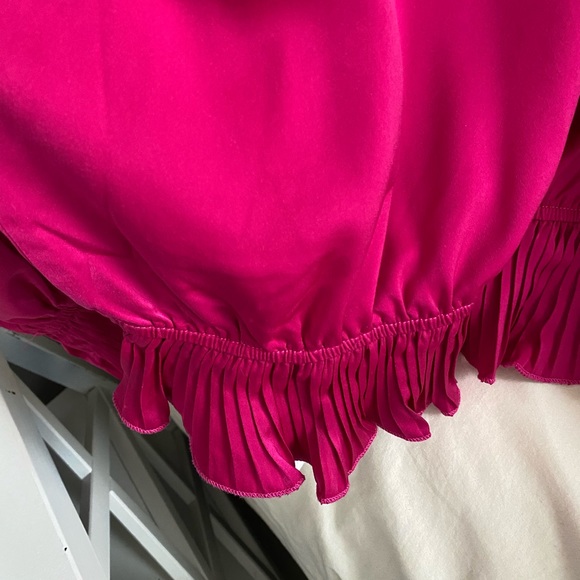 Strut and Bolt Blouse- Large - Picture 3 of 4